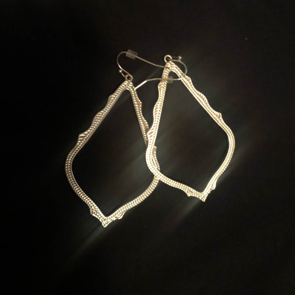 Kendra Scott Gold Sophee drop earrings in gold